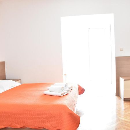 Apartments Stone Tučepi Екстериор снимка