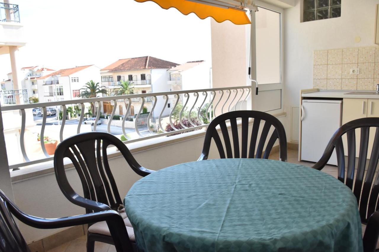 Apartments Stone Tučepi Екстериор снимка