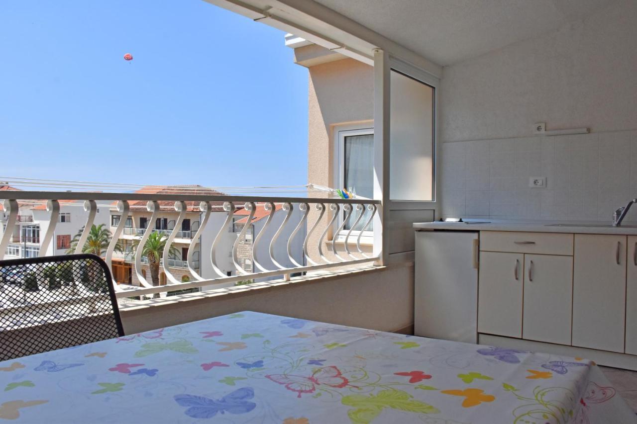Apartments Stone Tučepi Екстериор снимка