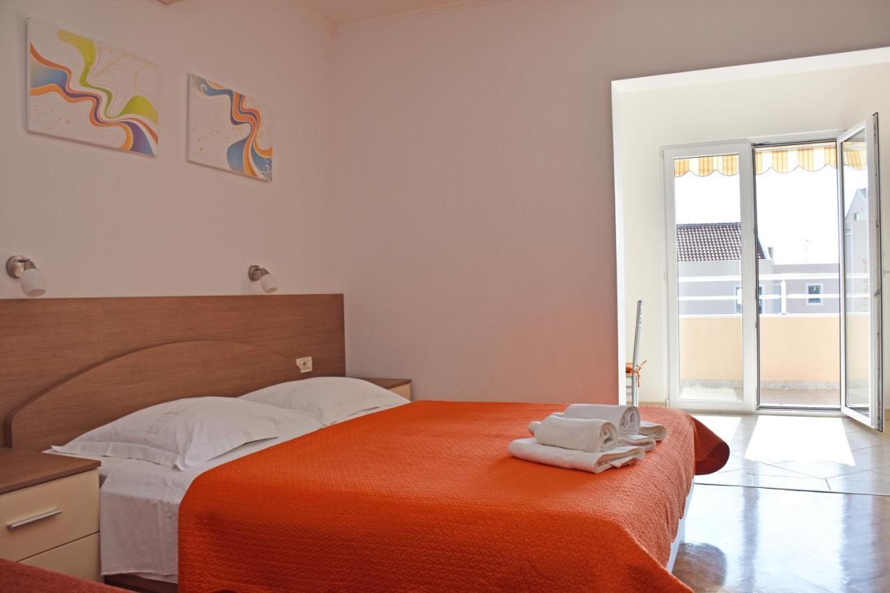 Apartments Stone Tučepi Екстериор снимка
