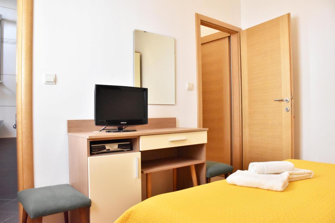 Apartments Stone Tučepi Екстериор снимка