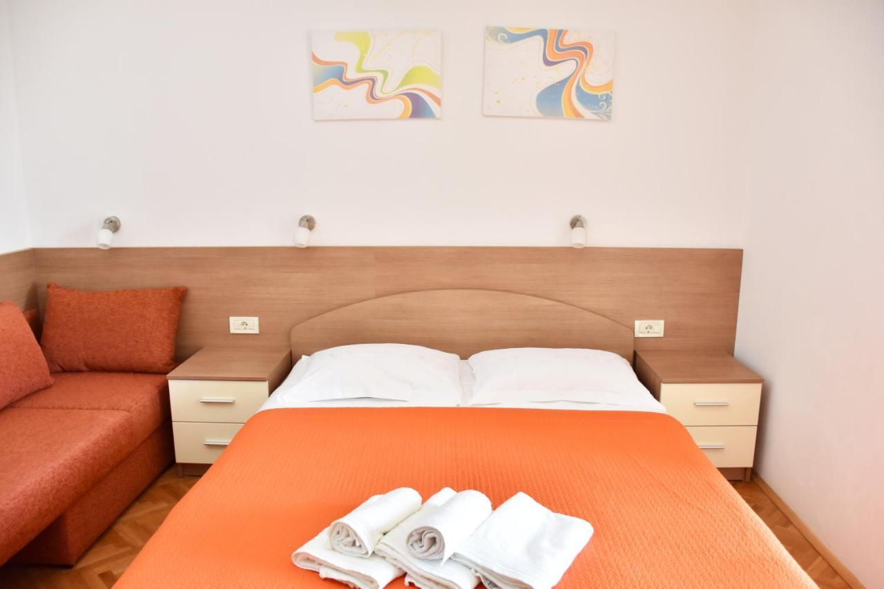 Apartments Stone Tučepi Екстериор снимка