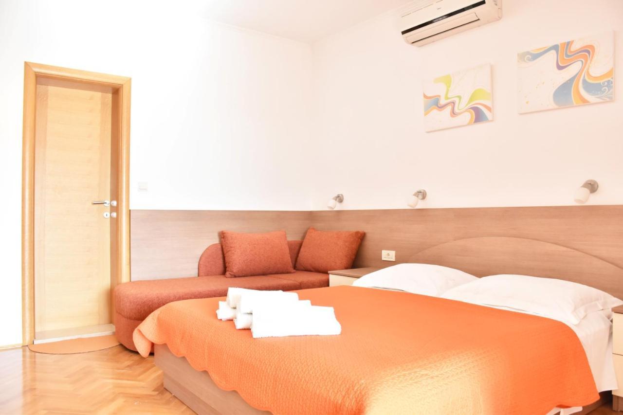 Apartments Stone Tučepi Екстериор снимка