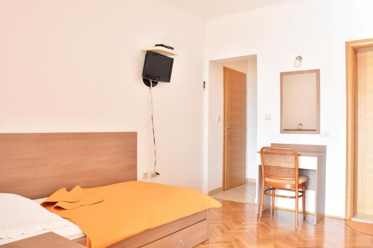 Apartments Stone Tučepi Екстериор снимка