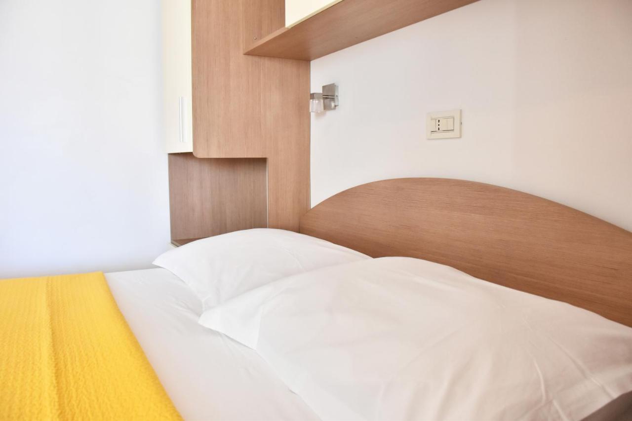 Apartments Stone Tučepi Екстериор снимка